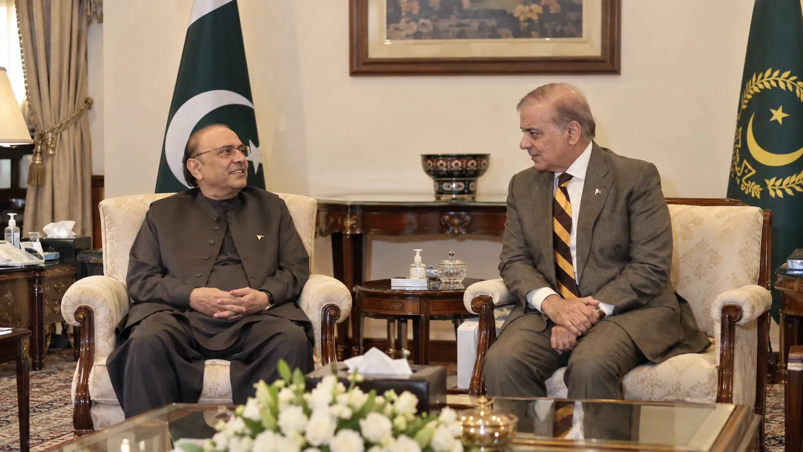 PM Shehbaz, Zardari Discuss Governor's Rule Option in KP